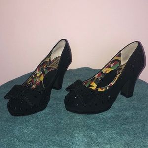Miss L-Fire black Poiret pumps. Size 36